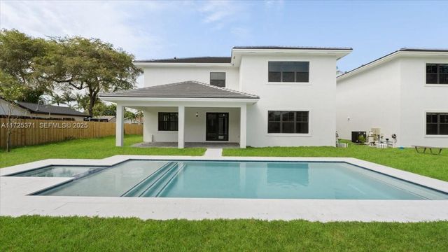 15875 SW 90th Avenue, Palmetto Bay, FL 33157