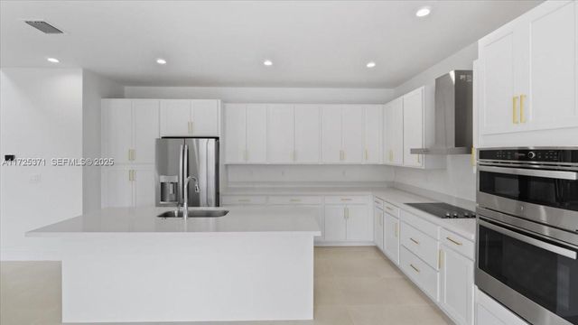 15875 SW 90th Avenue, Palmetto Bay, FL 33157