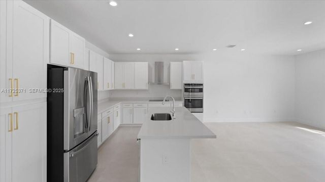 15875 SW 90th Avenue, Palmetto Bay, FL 33157
