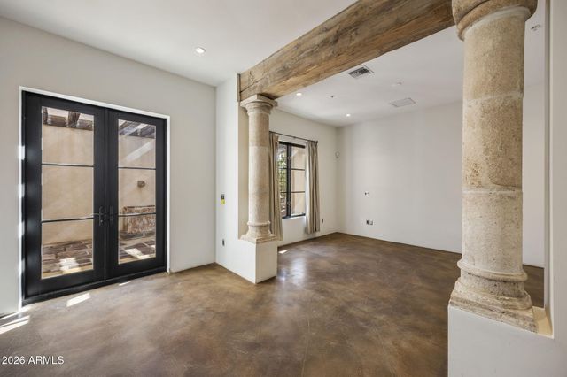 7702 N MOCKINGBIRD Lane, Paradise Valley, AZ 85253
