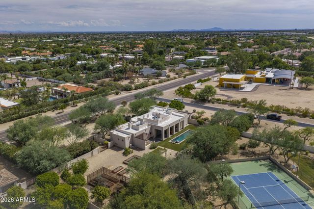 7702 N MOCKINGBIRD Lane, Paradise Valley, AZ 85253