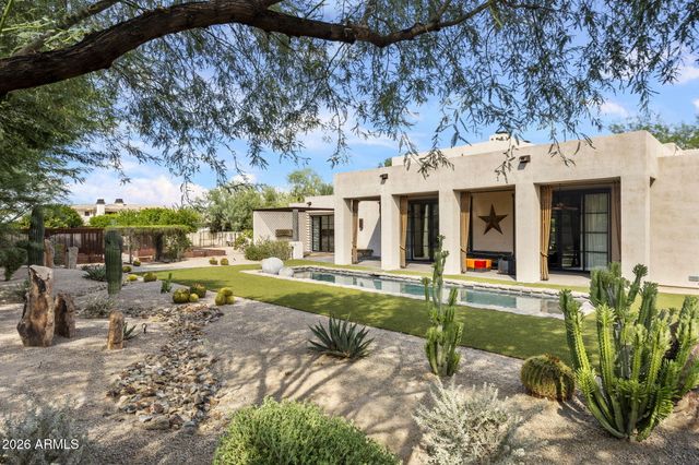 7702 N MOCKINGBIRD Lane, Paradise Valley, AZ 85253