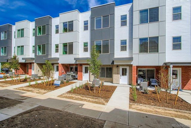 15316 W 69th Drive, Arvada, CO 80007