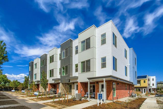 15316 W 69th Drive, Arvada, CO 80007