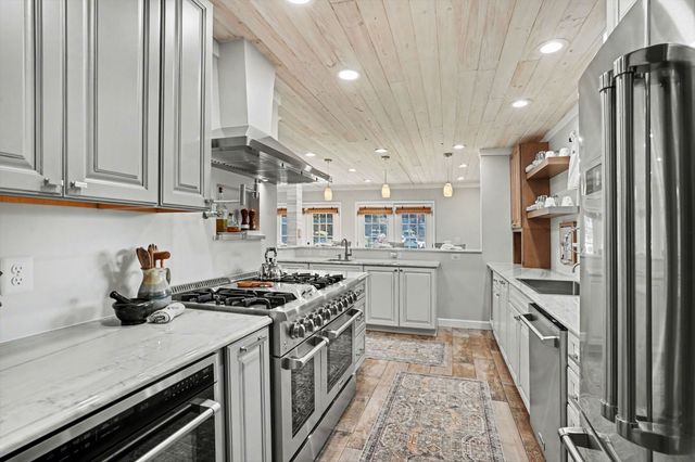 405 6th Ave. S, North Myrtle Beach, SC 29582