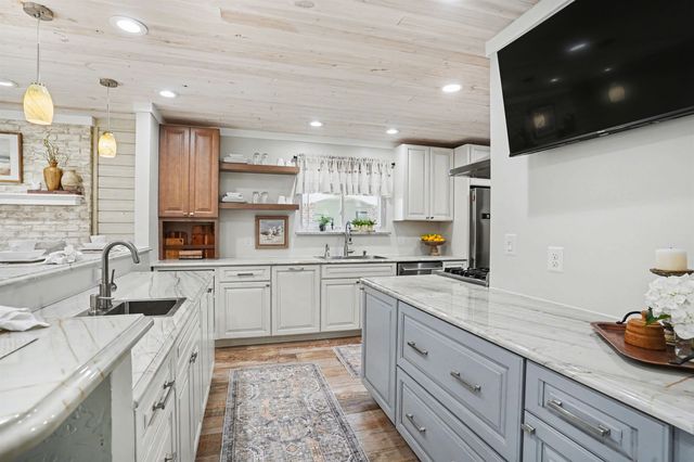 405 6th Ave. S, North Myrtle Beach, SC 29582