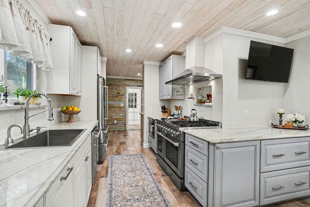 405 6th Ave. S, North Myrtle Beach, SC 29582