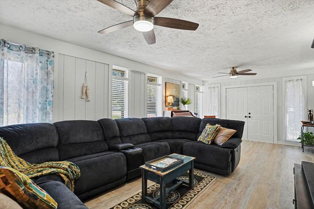 405 6th Ave. S, North Myrtle Beach, SC 29582