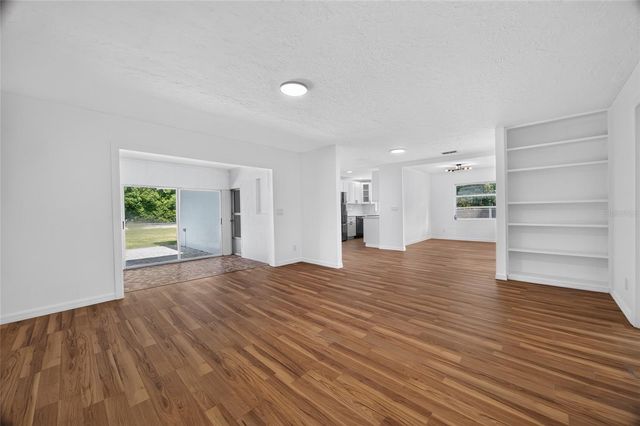 1220 NE 16TH AVENUE, Ocala, FL 34470