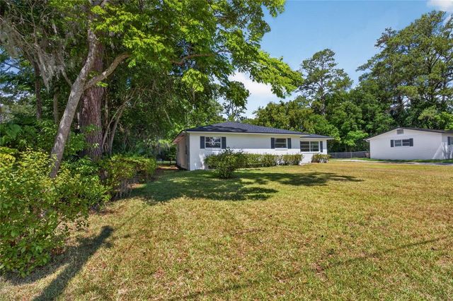 1220 NE 16TH AVENUE, Ocala, FL 34470