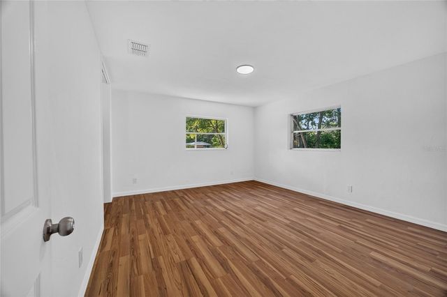 1220 NE 16TH AVENUE, Ocala, FL 34470