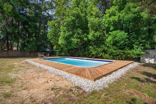 1220 NE 16TH AVENUE, Ocala, FL 34470