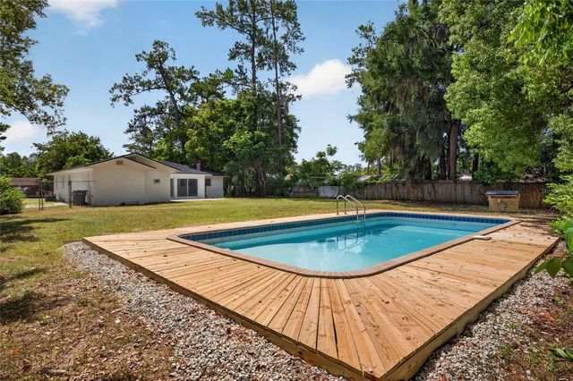 1220 NE 16TH AVENUE, Ocala, FL 34470