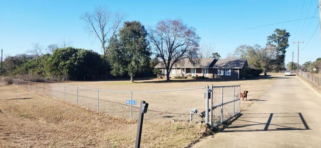 3885 County Road 12, Headland, AL 36345