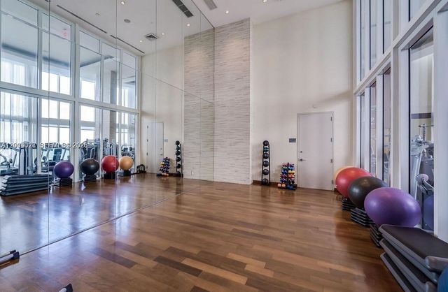 16001 Collins Ave 406, Sunny Isles Beach, FL 33160