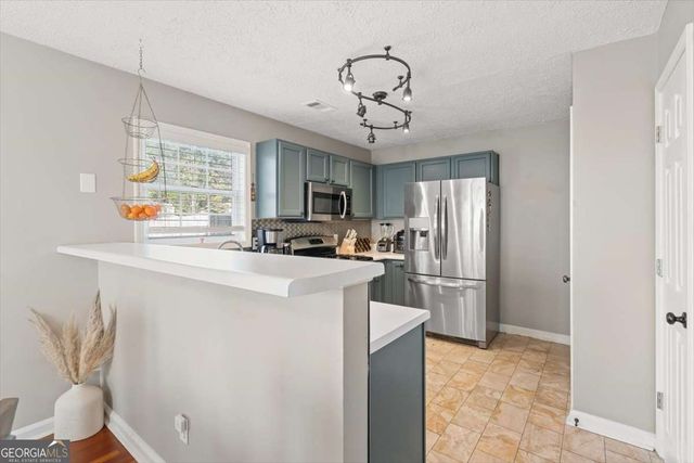 1061 Daventry Crossing, Woodstock, GA 30188