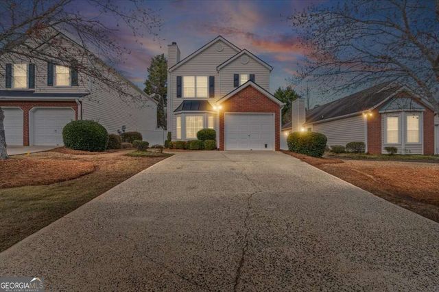 1061 Daventry Crossing, Woodstock, GA 30188