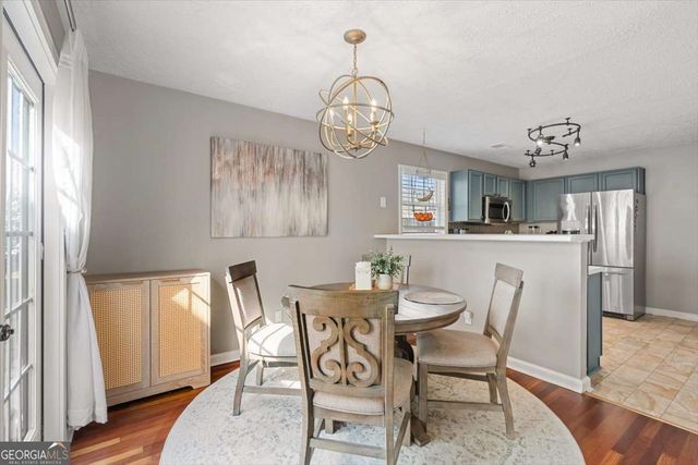 1061 Daventry Crossing, Woodstock, GA 30188