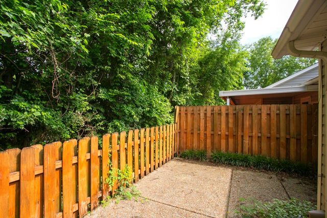 3911 Dodson Chapel Rd Apt 32, Hermitage, TN 37076