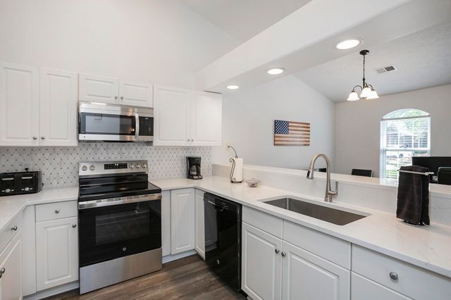 3911 Dodson Chapel Rd Apt 32, Hermitage, TN 37076