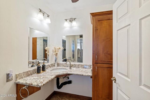 1936 W CLARENDON Avenue, Phoenix, AZ 85015