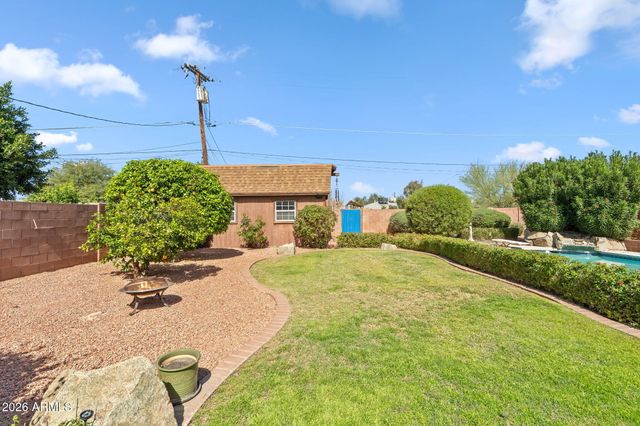 1936 W CLARENDON Avenue, Phoenix, AZ 85015