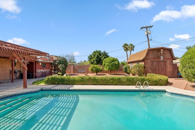 1936 W CLARENDON Avenue, Phoenix, AZ 85015