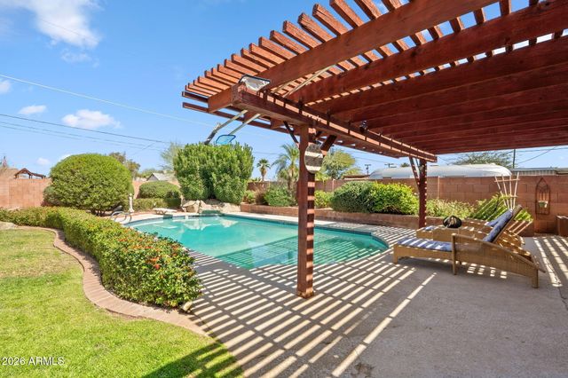 1936 W CLARENDON Avenue, Phoenix, AZ 85015