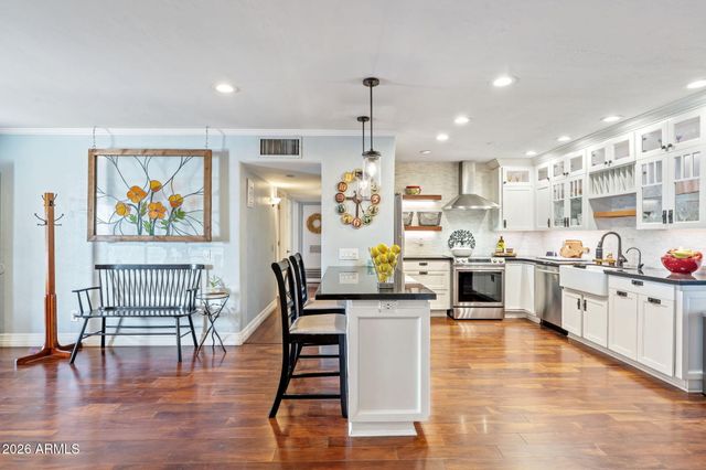 1936 W CLARENDON Avenue, Phoenix, AZ 85015