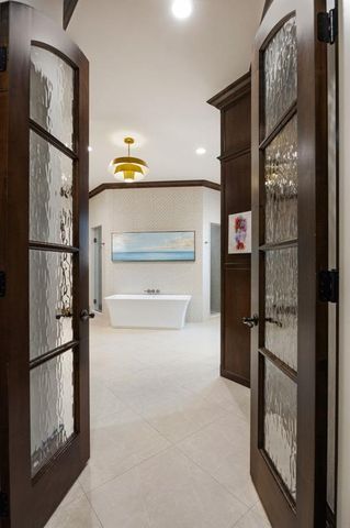 2608 Dorchester Drive, Oklahoma City, OK 73120