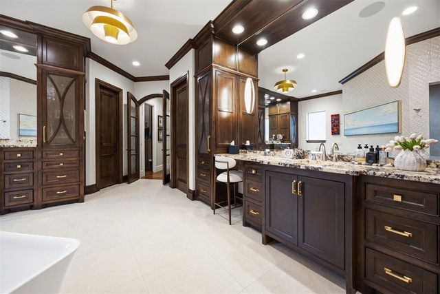 2608 Dorchester Drive, Oklahoma City, OK 73120