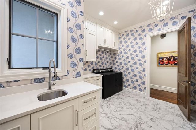 2608 Dorchester Drive, Oklahoma City, OK 73120