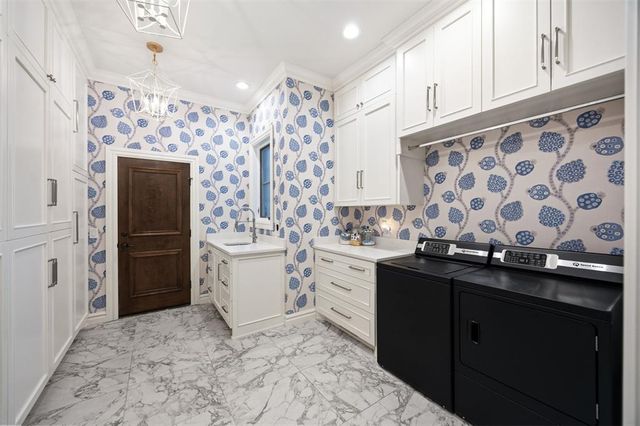 2608 Dorchester Drive, Oklahoma City, OK 73120