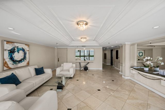 4000 S Ocean Boulevard 103, South Palm Beach, FL 33480