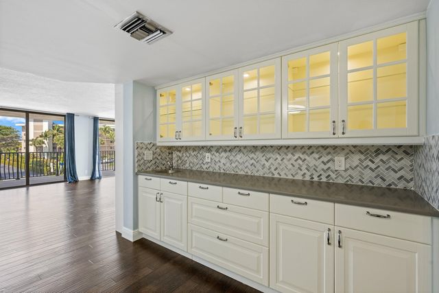 4000 S Ocean Boulevard 103, South Palm Beach, FL 33480