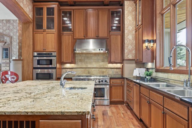 270 North Shore Drive W, Orono, MN 55364