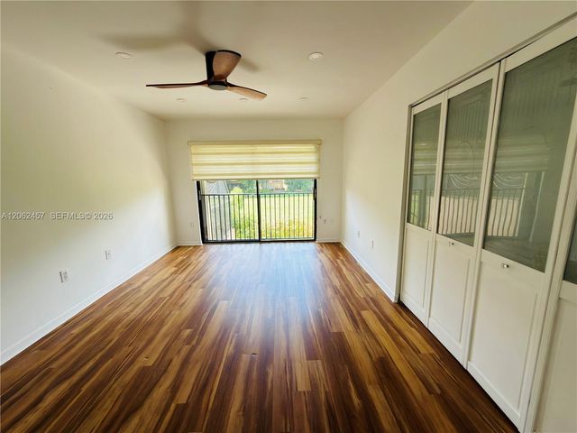 3957 Adra Ave F-49, Doral, FL 33178