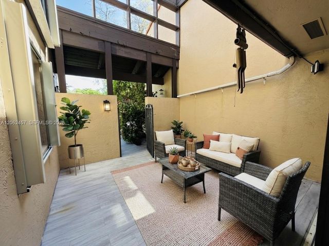 3957 Adra Ave F-49, Doral, FL 33178