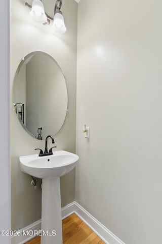 817 Locust Road, Beachwood, NJ 08722