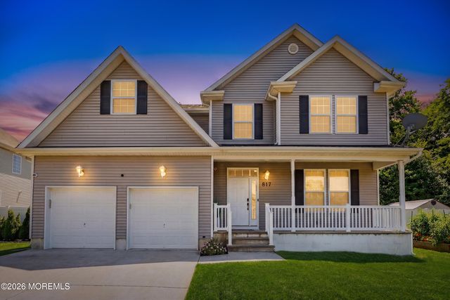 817 Locust Road, Beachwood, NJ 08722