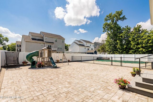 817 Locust Road, Beachwood, NJ 08722