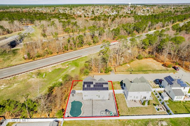 817 Locust Road, Beachwood, NJ 08722