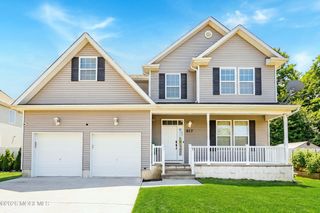 817 Locust Road, Beachwood, NJ 08722