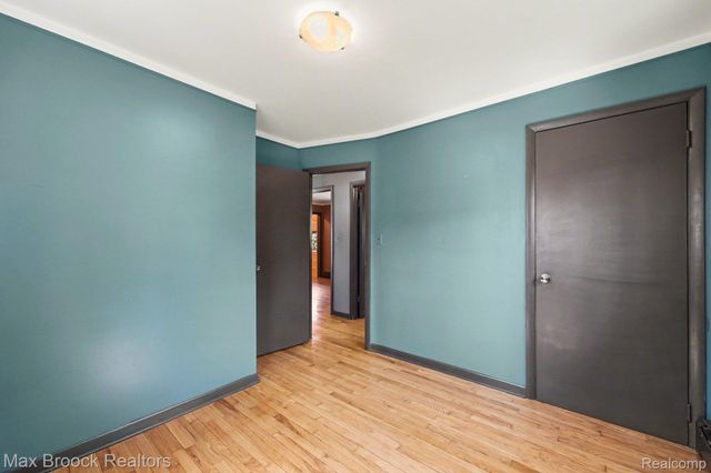 33711 Schneider Road, Chesterfield Township, MI 48047
