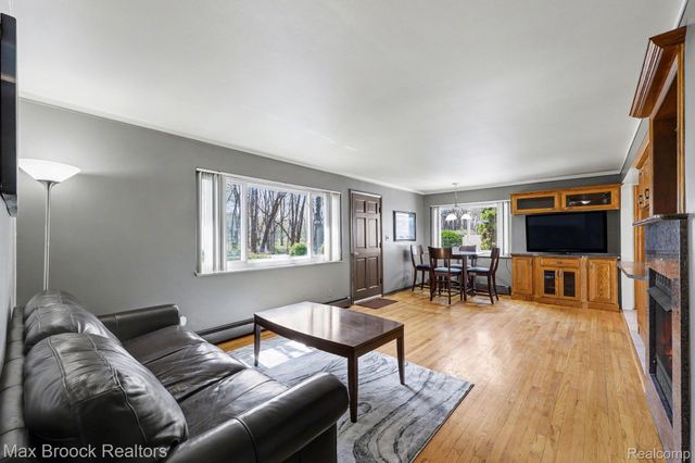 33711 Schneider Road, Chesterfield Township, MI 48047