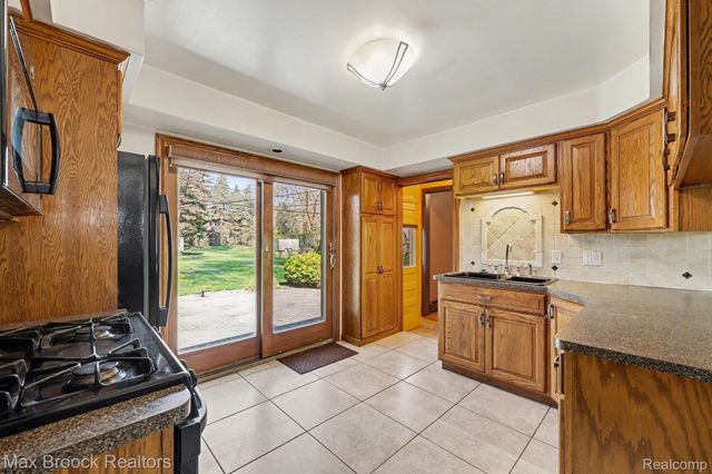 33711 Schneider Road, Chesterfield Township, MI 48047