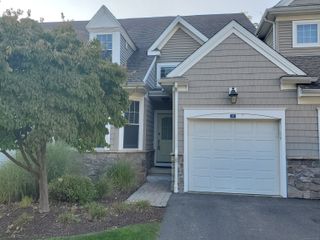 21 Bradford Walk 21, Farmington, CT 06032