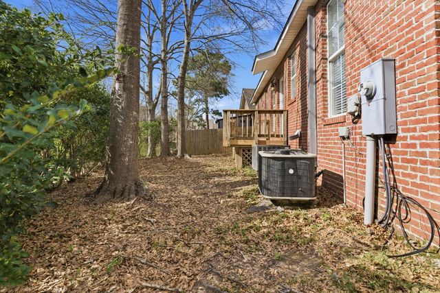 44 Bridgefield Ct., Hattiesburg, MS 39402