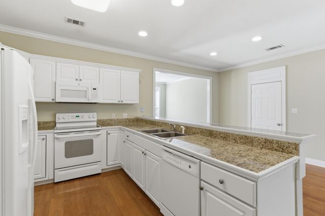 44 Bridgefield Ct., Hattiesburg, MS 39402