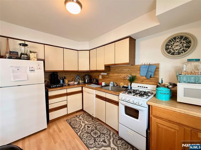 1241 Valley Road 1241A, Wayne, NJ 07470